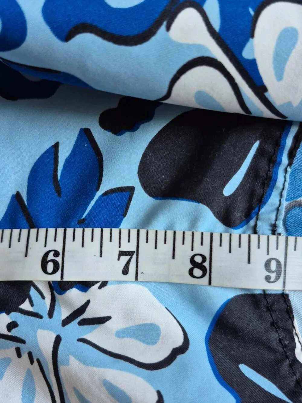 Quicksilver Men's Floral Blue Black White Swim Board Shorts Size 33